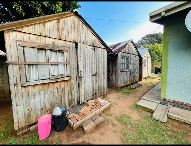 13 BEDROOM HOUSE FOR SALE IN KEMPTON PARK WEST